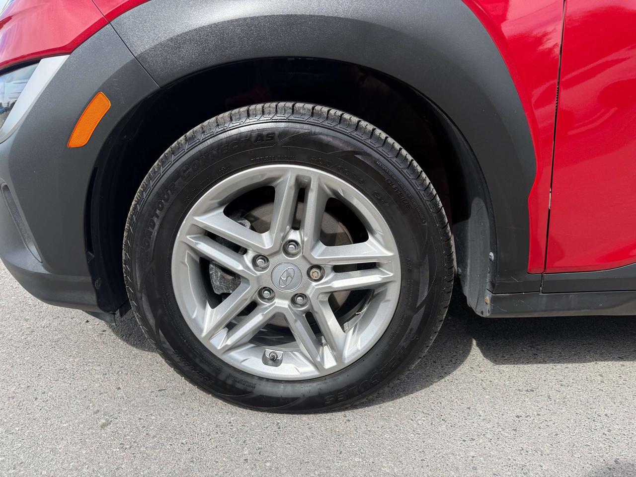 2023 Hyundai KONA Essential Photo