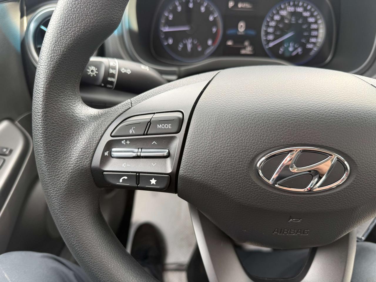 2023 Hyundai KONA Essential Photo