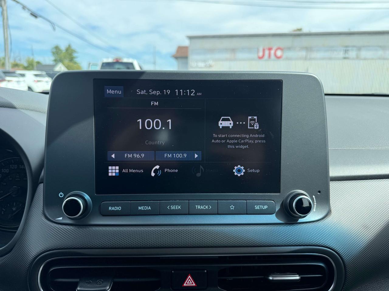 2023 Hyundai KONA Essential Photo