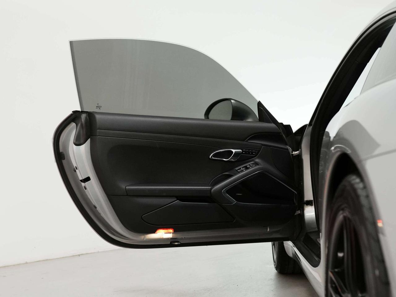 2019 Porsche 911 PREMIUM PKG | BOSE | SUNROOF Photo