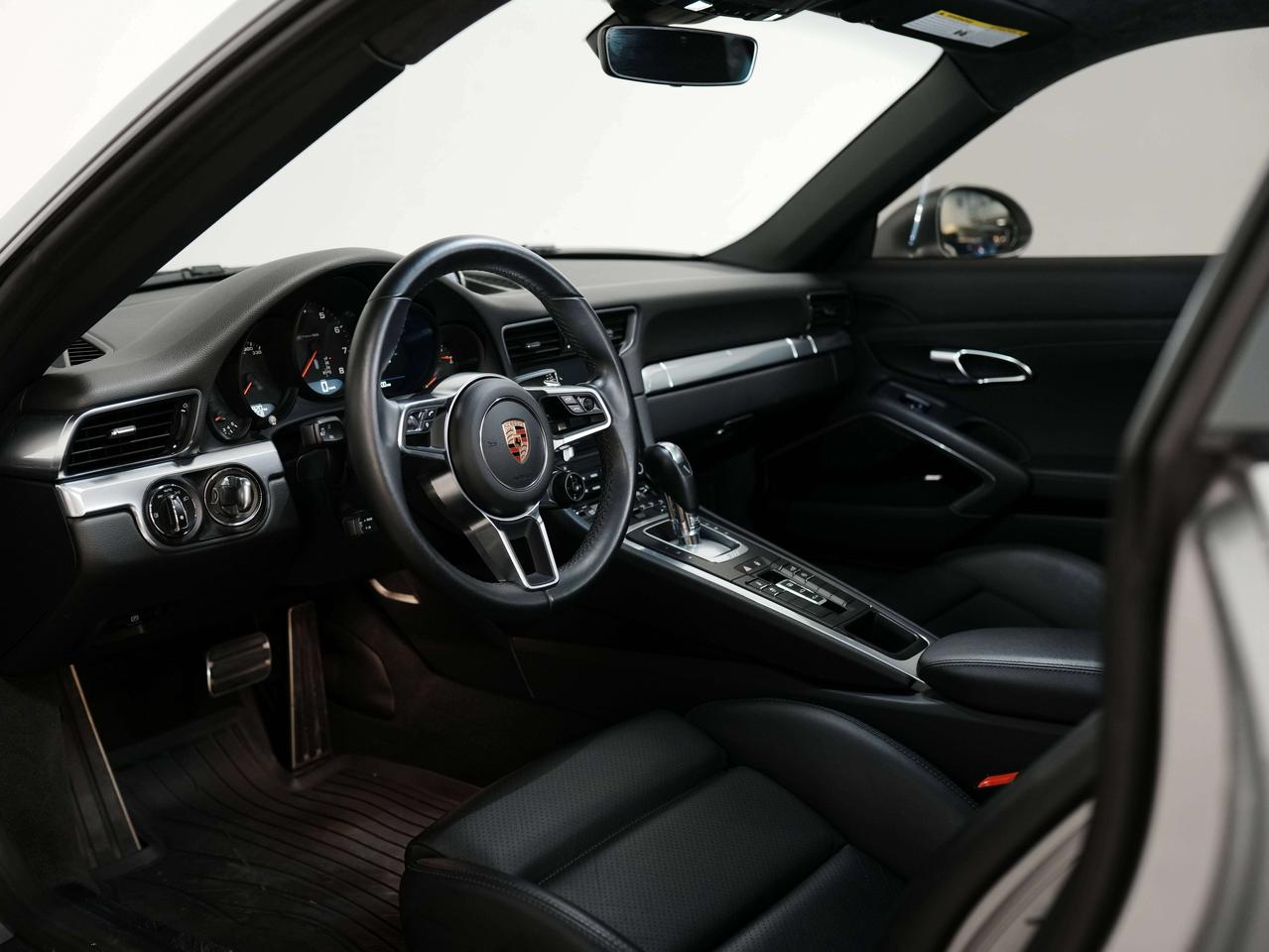 2019 Porsche 911 PREMIUM PKG | BOSE | SUNROOF Photo