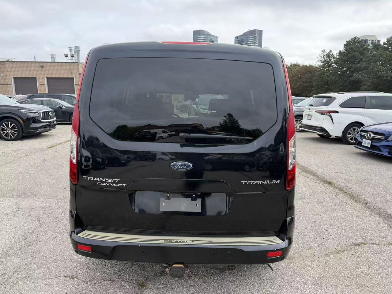 2018 Ford Transit Connect Titanium w/Dual Sliding Doors Photo