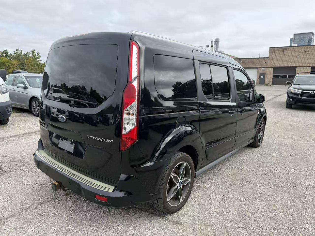 2018 Ford Transit Connect Titanium w/Dual Sliding Doors Photo
