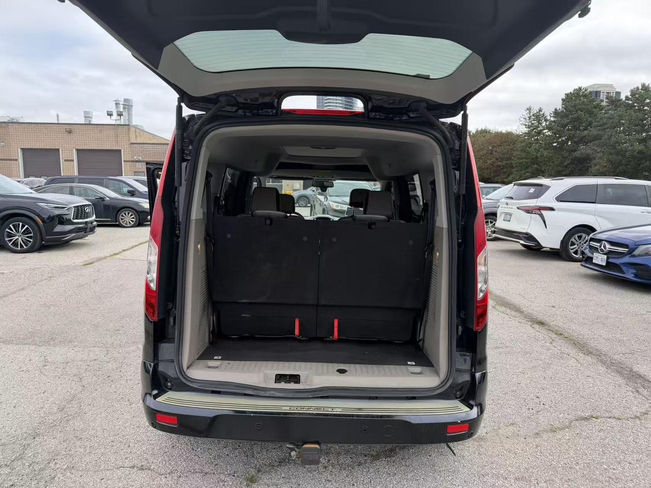 2018 Ford Transit Connect Titanium w/Dual Sliding Doors Photo