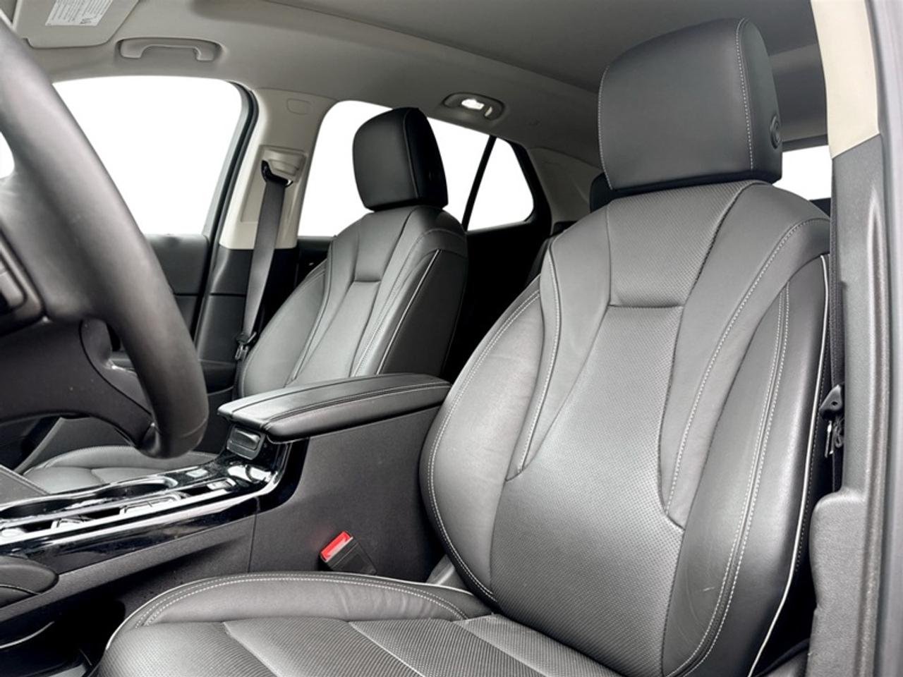 2021 Buick Envision Essence w/Tech Pkg I  - Low Mileage Photo