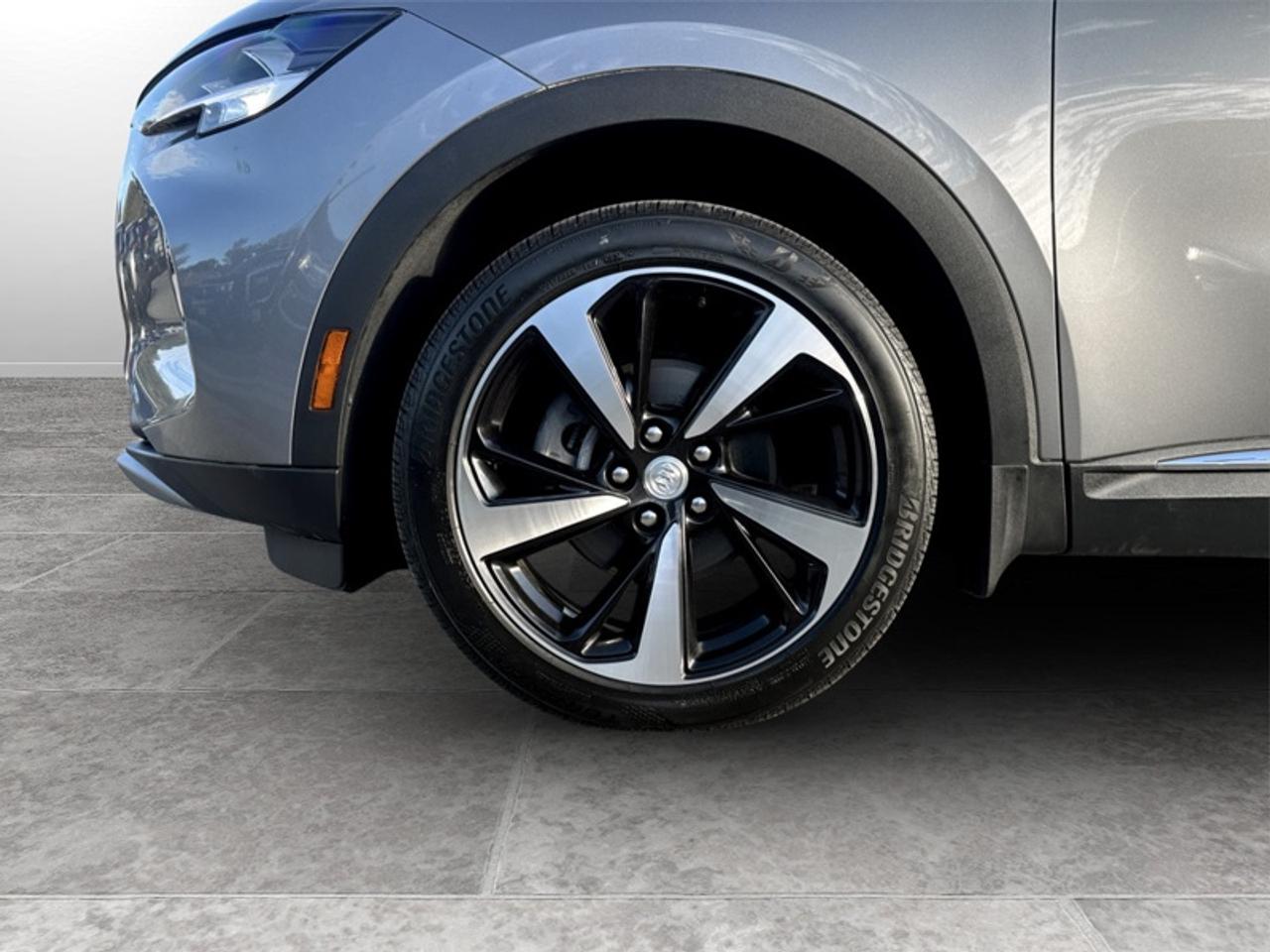 2021 Buick Envision Essence w/Tech Pkg I  *VERY LOW KMS* Photo