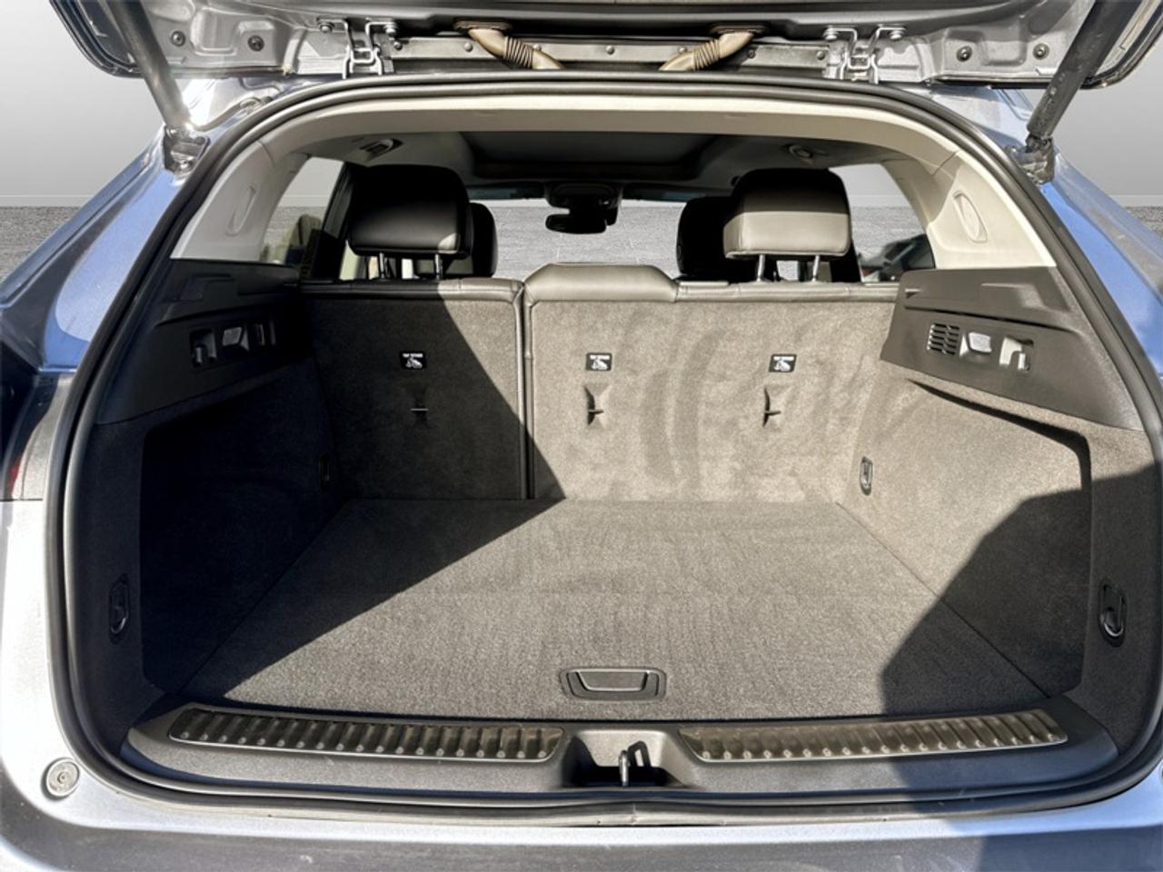 2021 Buick Envision Essence w/Tech Pkg I  *VERY LOW KMS* Photo