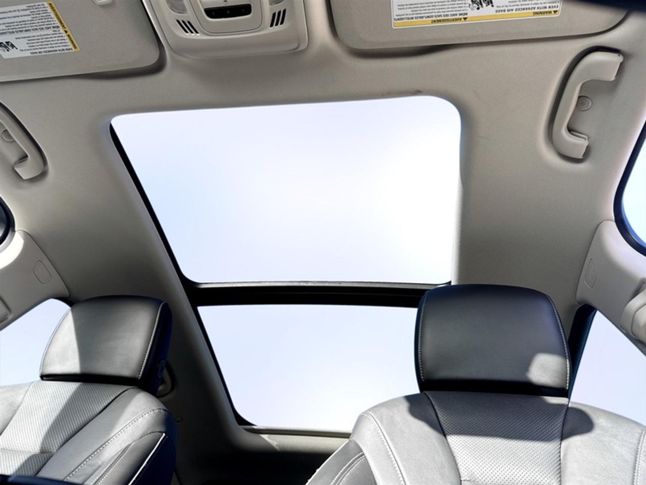2021 Buick Envision Essence w/Tech Pkg I  *VERY LOW KMS* Photo