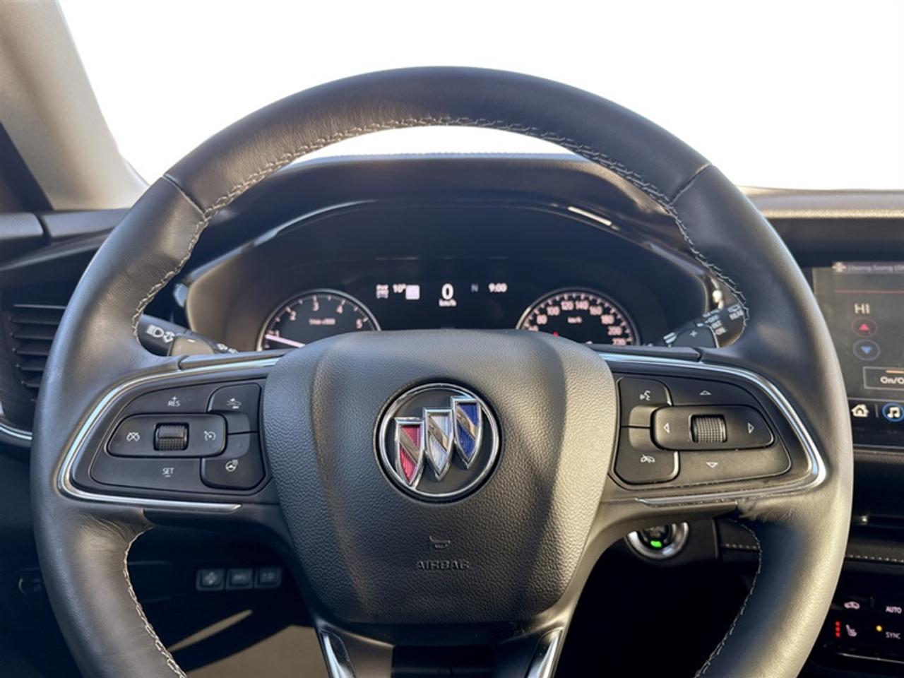 2021 Buick Envision Essence w/Tech Pkg I  *VERY LOW KMS* Photo