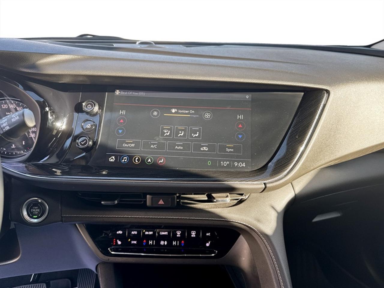 2021 Buick Envision Essence w/Tech Pkg I  *VERY LOW KMS* Photo