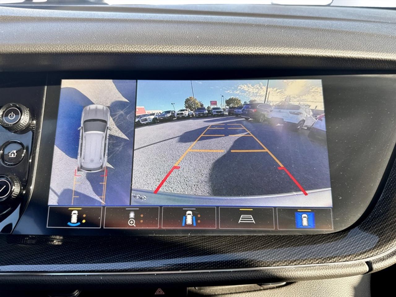 2021 Buick Envision Essence w/Tech Pkg I  *VERY LOW KMS* Photo