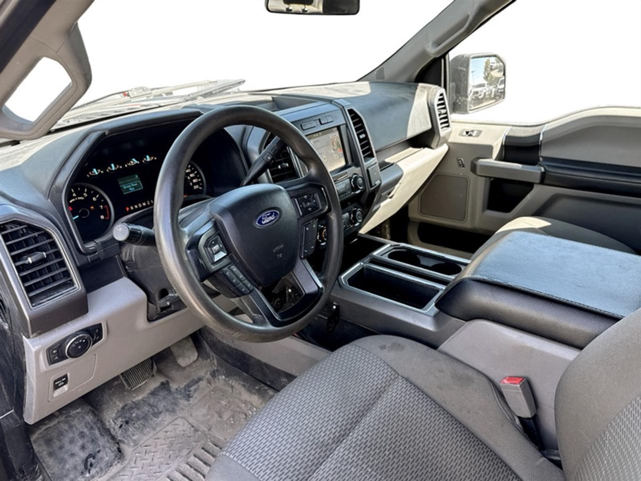2019 Ford F-150 XLT w/Console  **CLEAN CARFAX** Photo