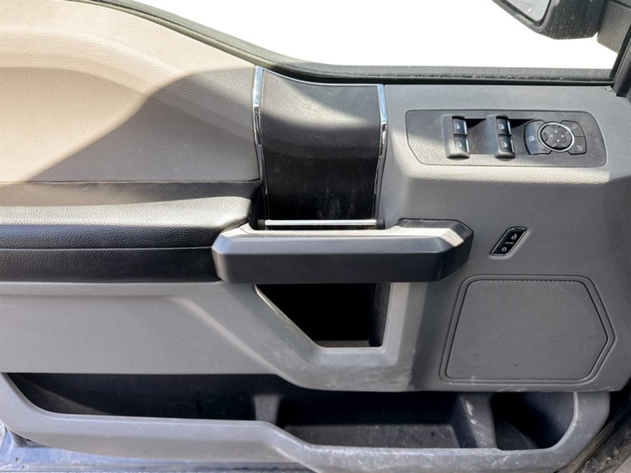 2019 Ford F-150 XLT w/Console Photo
