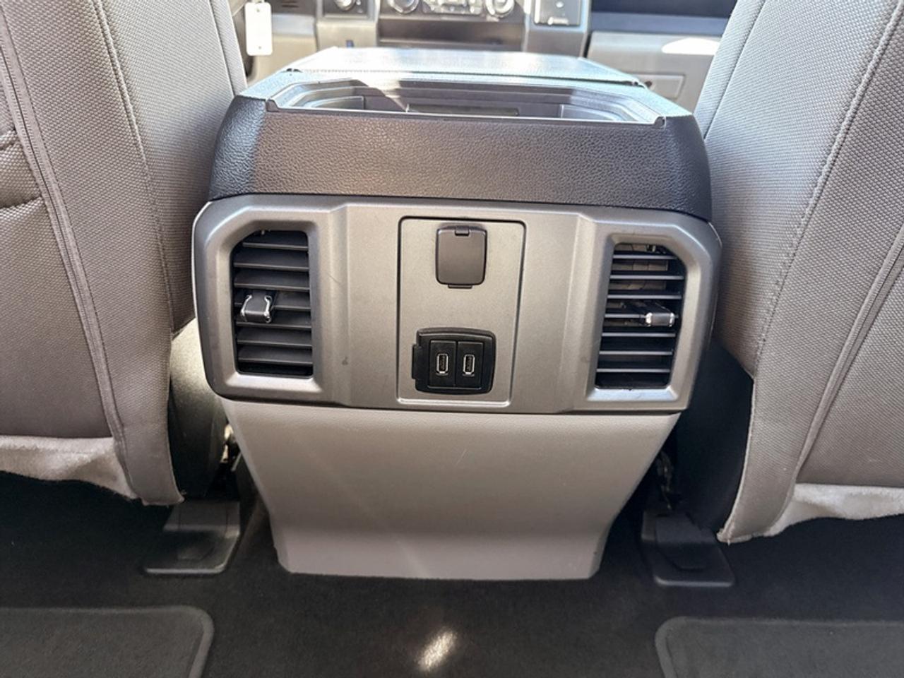 2019 Ford F-150 XLT w/Console  **CLEAN CARFAX** Photo