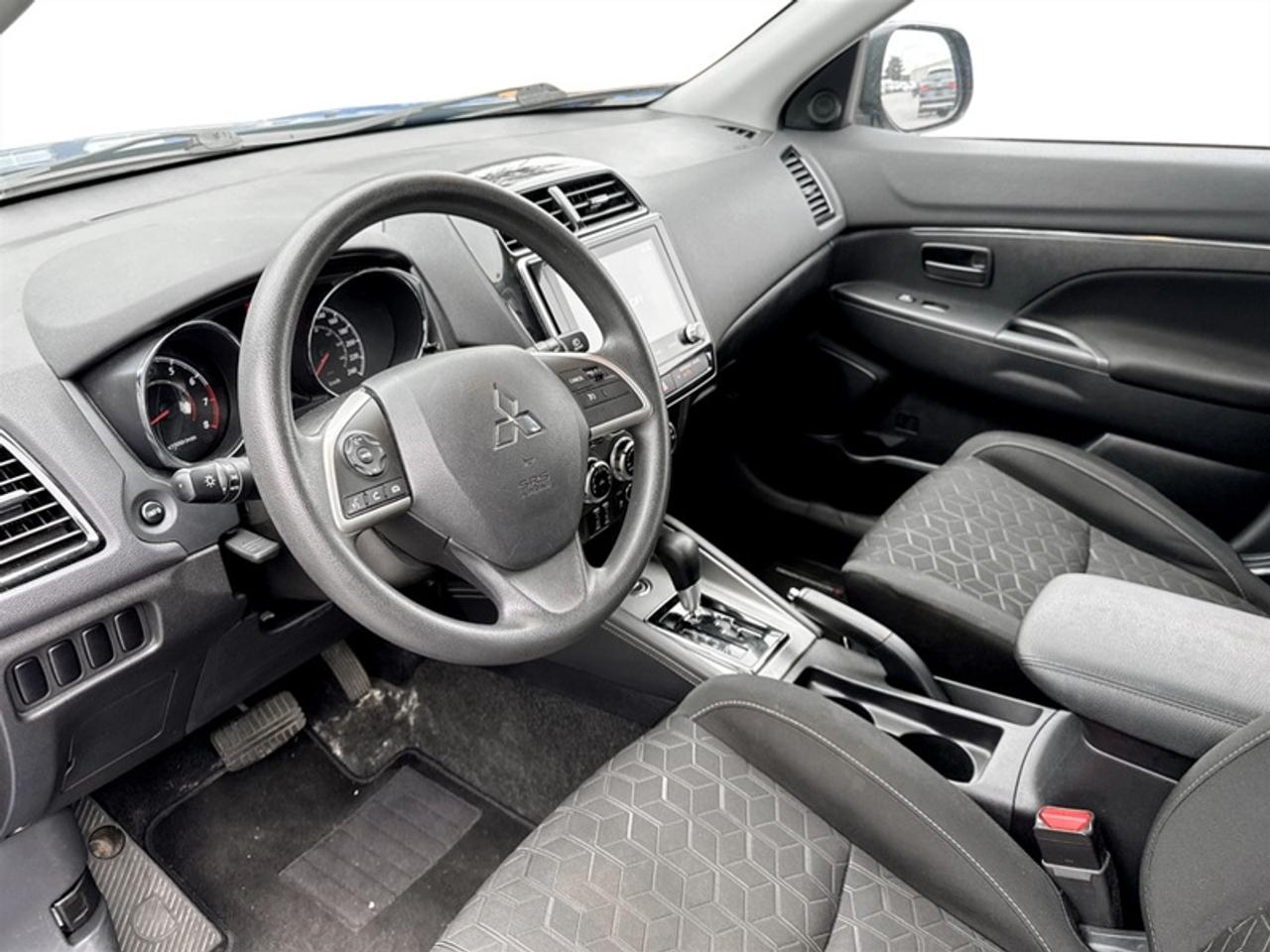 2024 Mitsubishi RVR ES  **APPLE CP - HTD SEATS** Photo