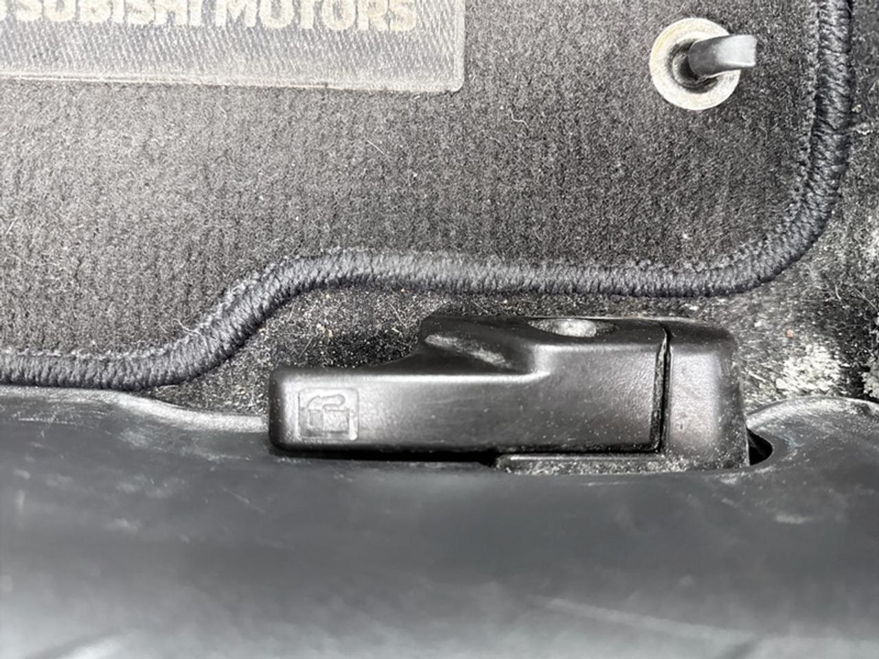 2024 Mitsubishi RVR ES  **APPLE CP - HTD SEATS** Photo