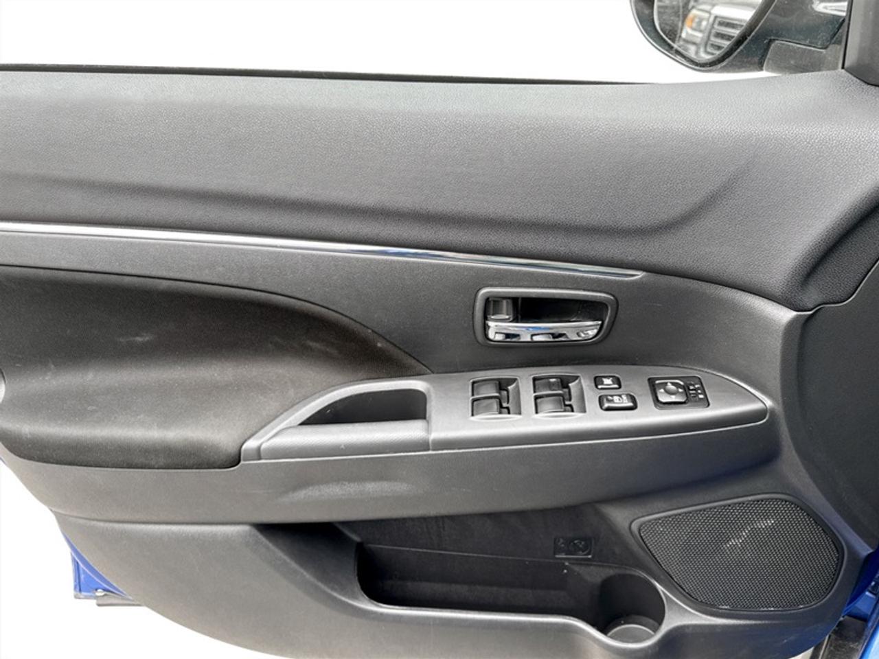 2024 Mitsubishi RVR SE AWC Photo