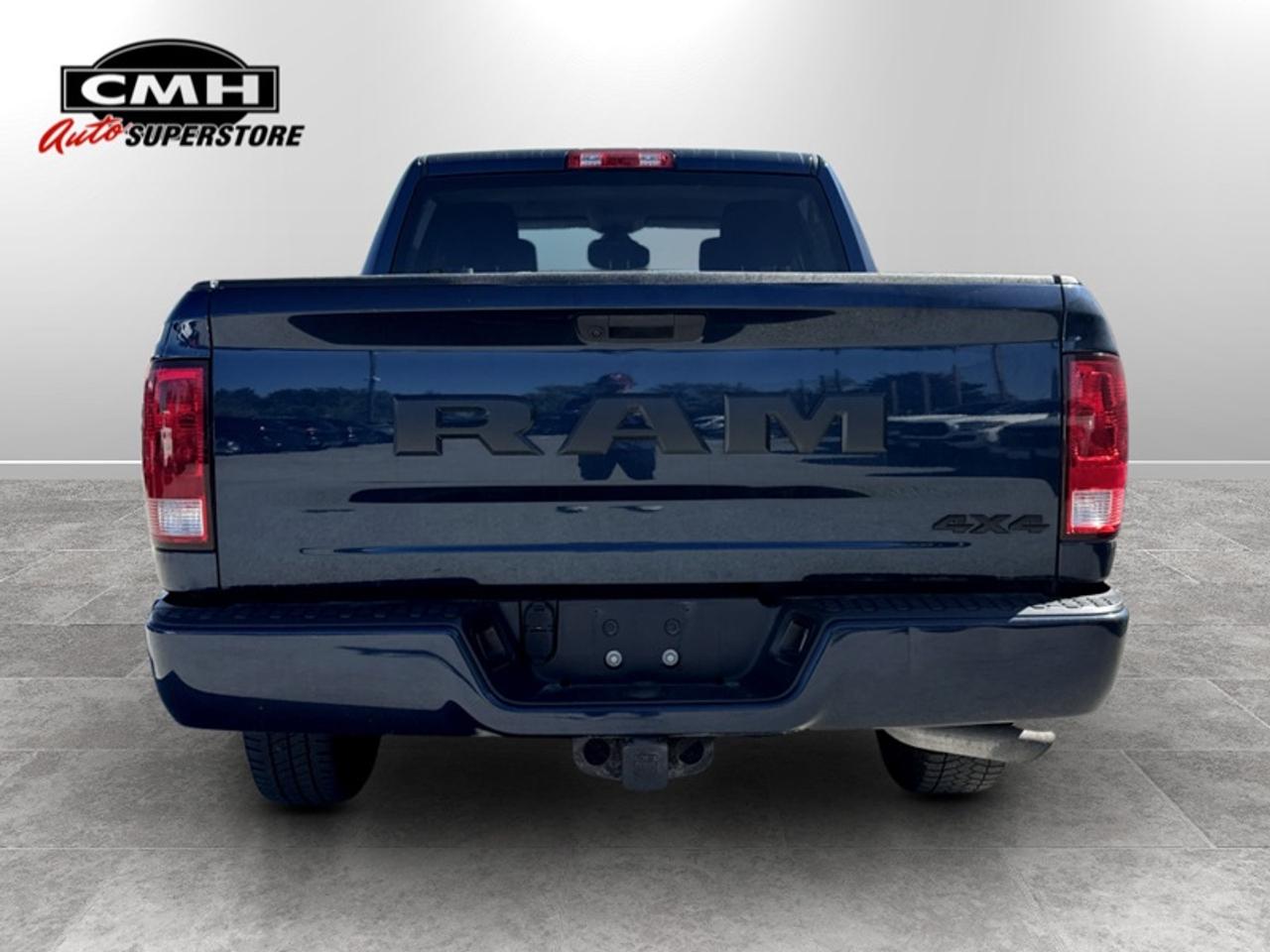 2021 RAM 1500 Classic EXPRESS NIGHT EDITION Photo