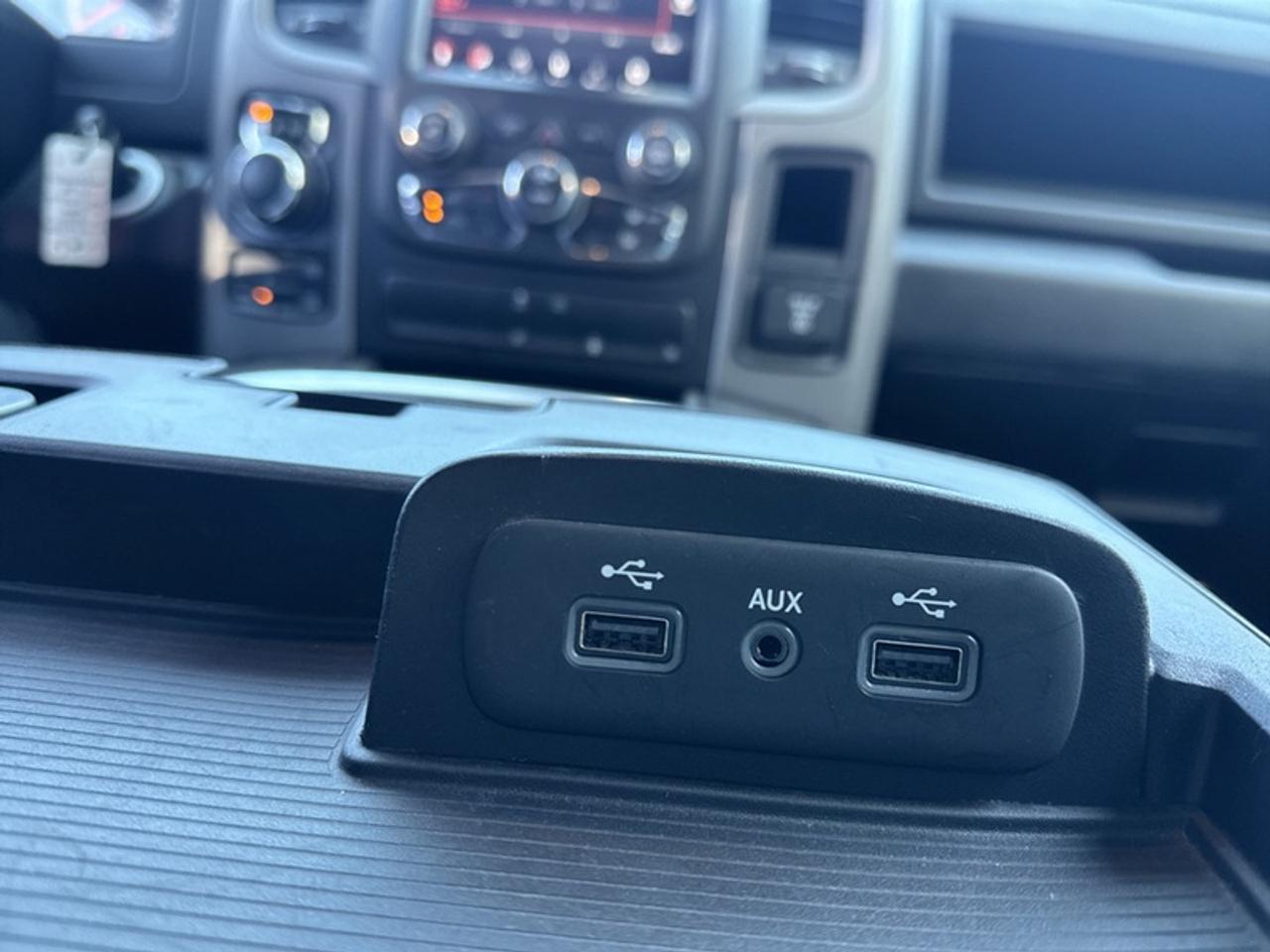 2021 RAM 1500 Classic EXPRESS NIGHT EDITION Photo