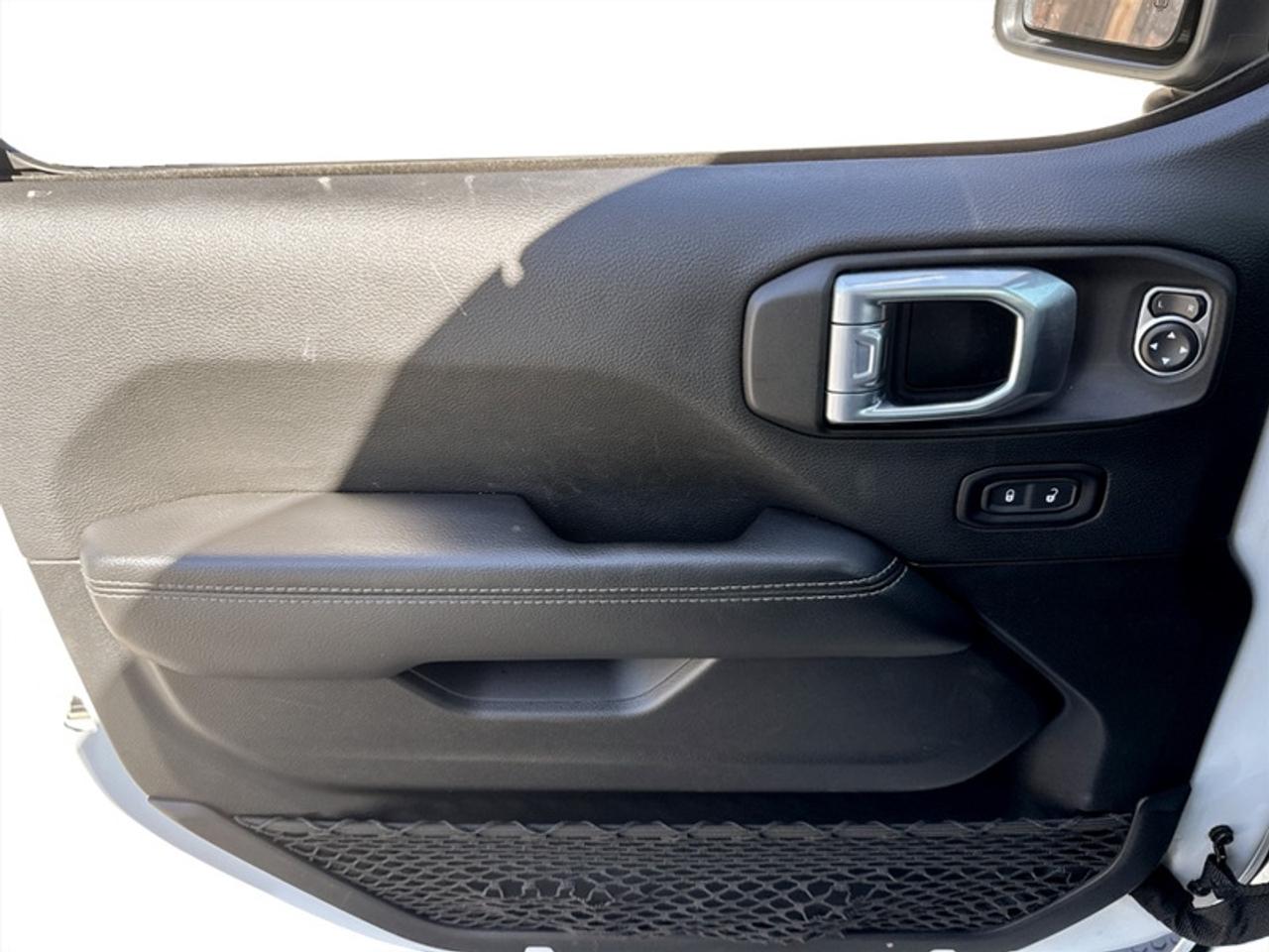 2021 Jeep Wrangler Sahara Photo