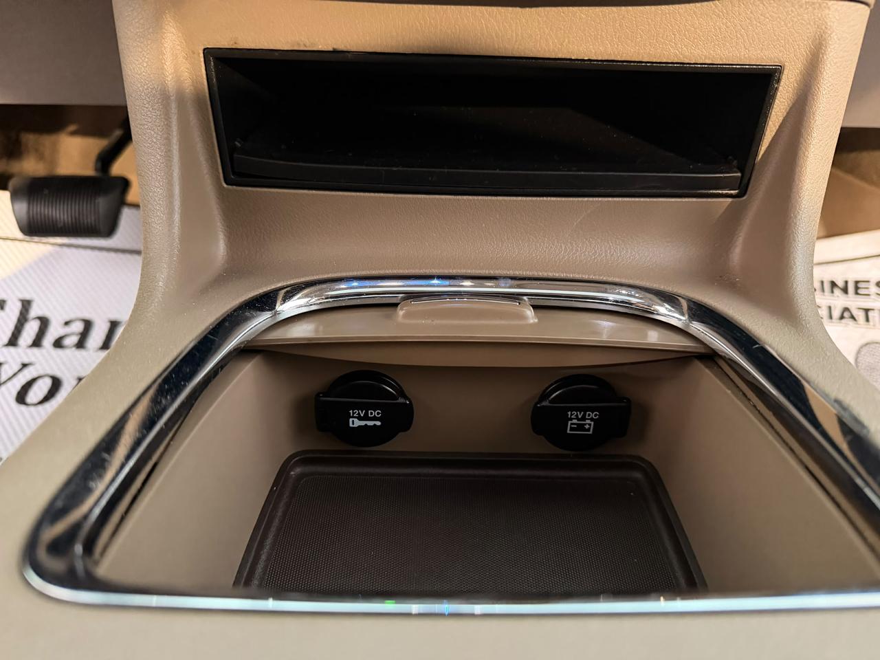 2014 Chrysler Town & Country Limited Photo