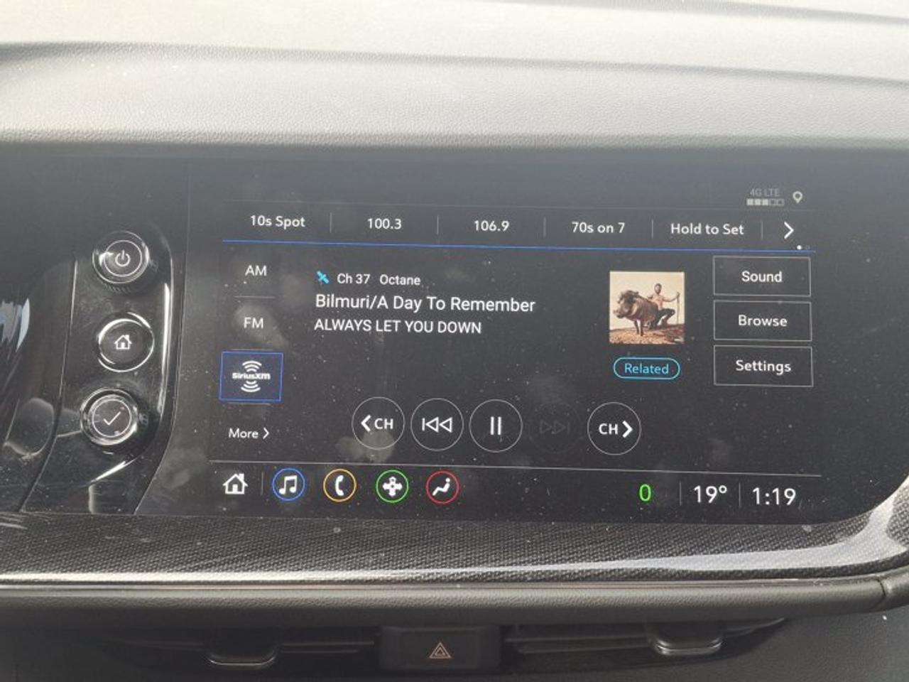 2023 Buick Envision Essence AWD | Leather | Heated Steering | Remote Start | Hands Free Liftgate | Lane Departure & More Photo