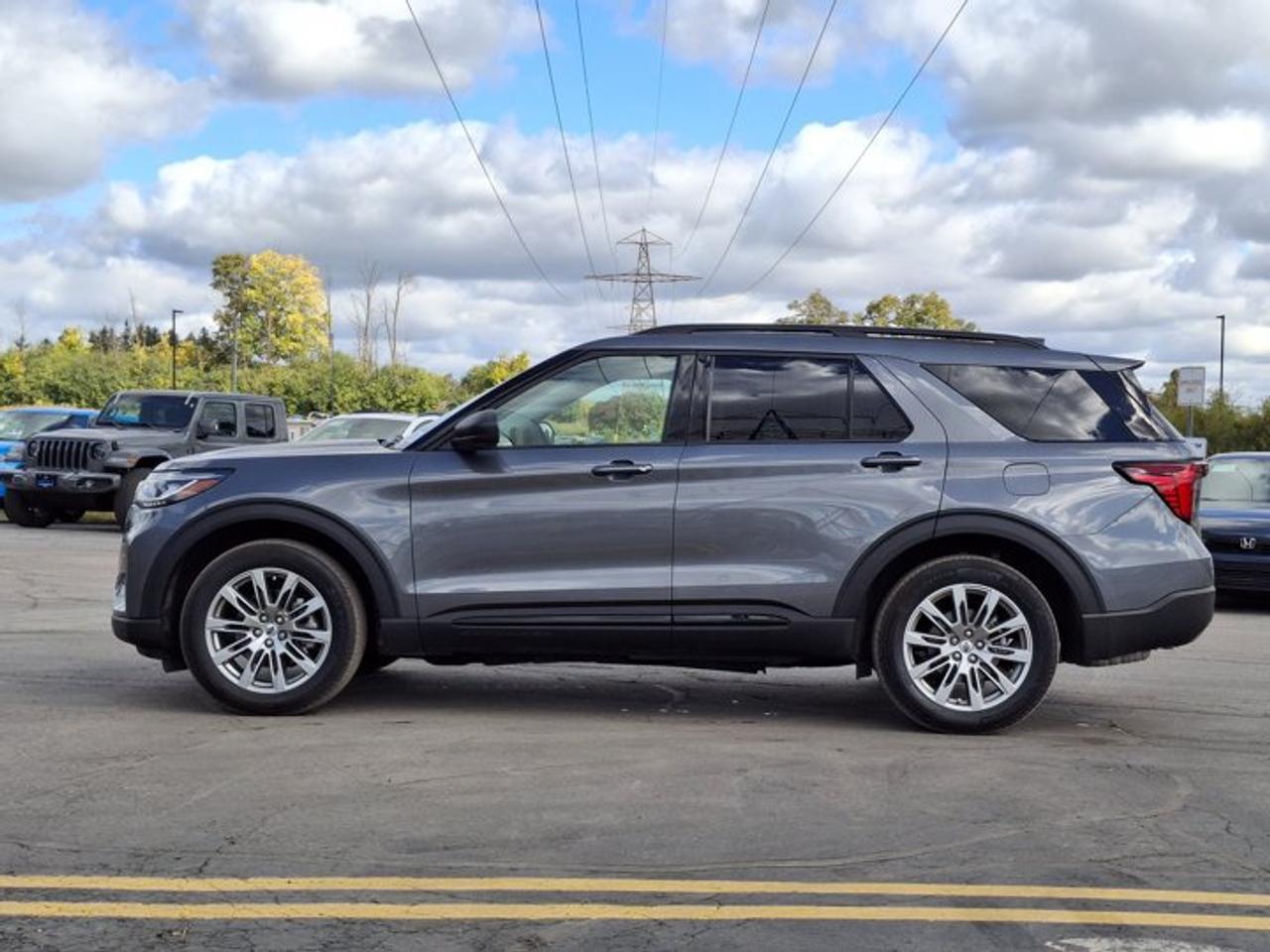 2026 Ford Explorer ACTIVE 4WD | Comfort PKG | 20" Alloys | Pano Sunroof | Activex Seats | Remote Start | Heated Wheel | Photo1