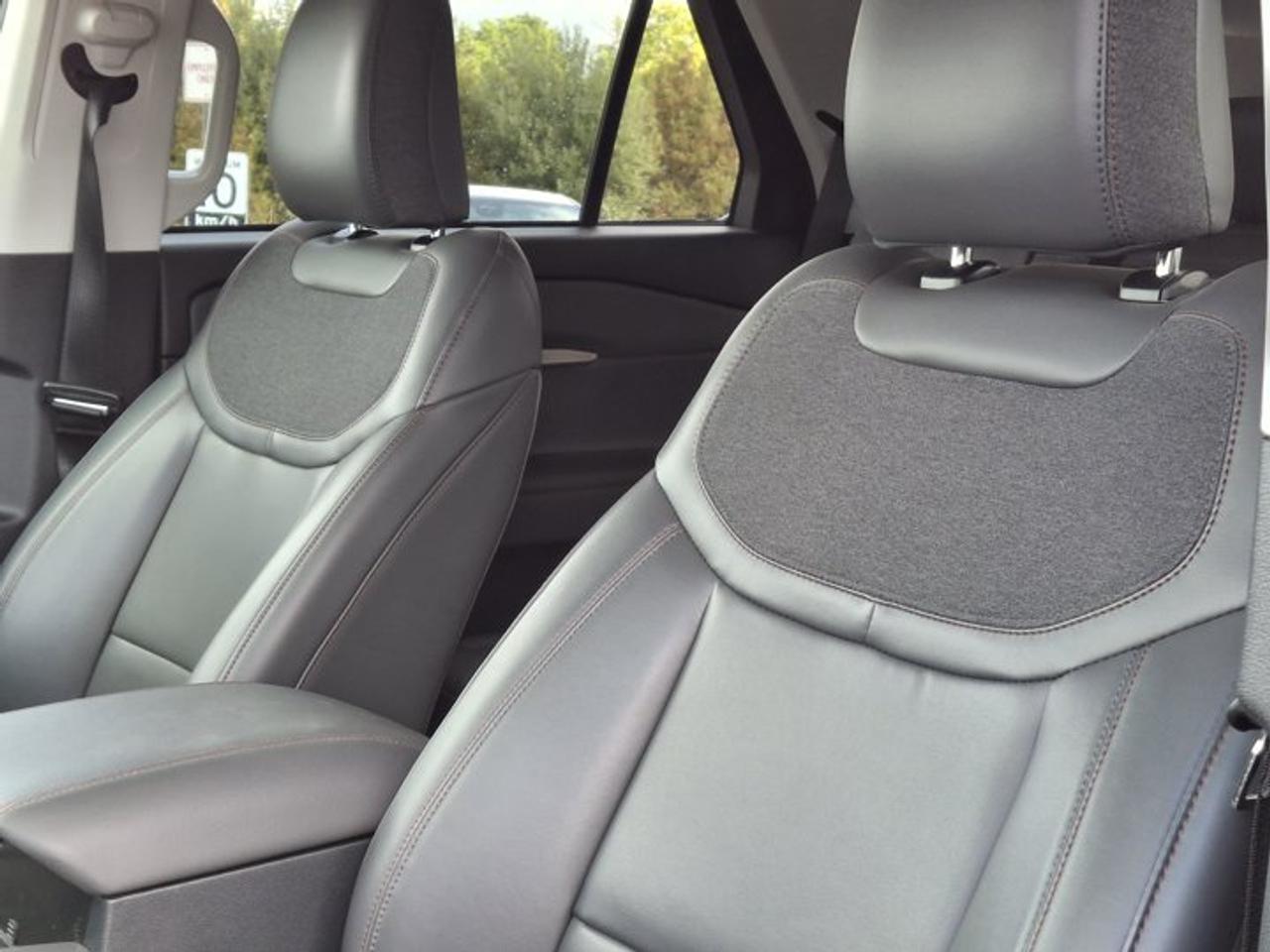 2026 Ford Explorer ACTIVE 4WD | Comfort PKG | 20" Alloys | Pano Sunroof | Activex Seats | Remote Start | Heated Wheel | Photo