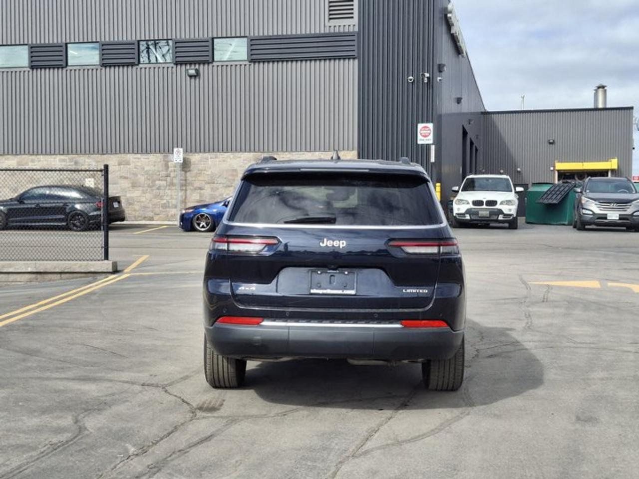 2024 Jeep Grand Cherokee L Limited 4x4 | Leather | Heated Seats + Steering | Power Liftgate | Remote Start | and More ! Photo