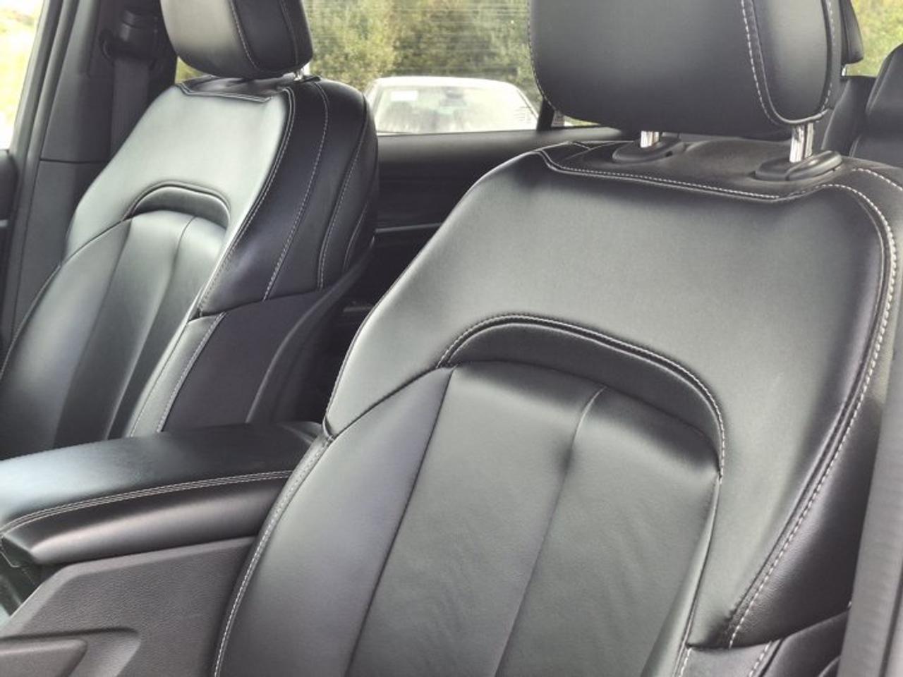 2024 Jeep Grand Cherokee L Limited 4x4 | Leather | Heated Seats + Steering | Power Liftgate | Remote Start | and More ! Photo