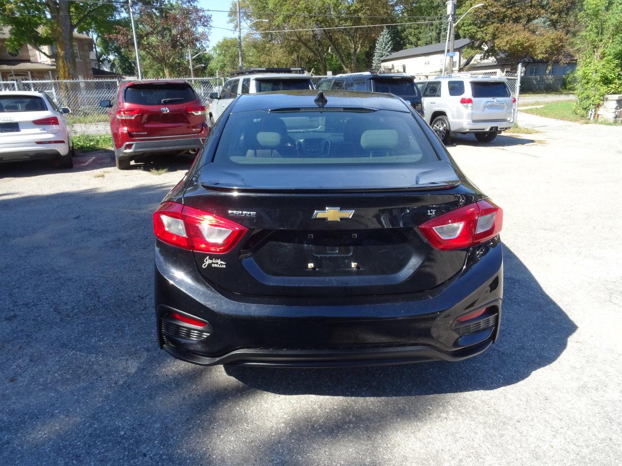 2018 Chevrolet Cruze RS Photo