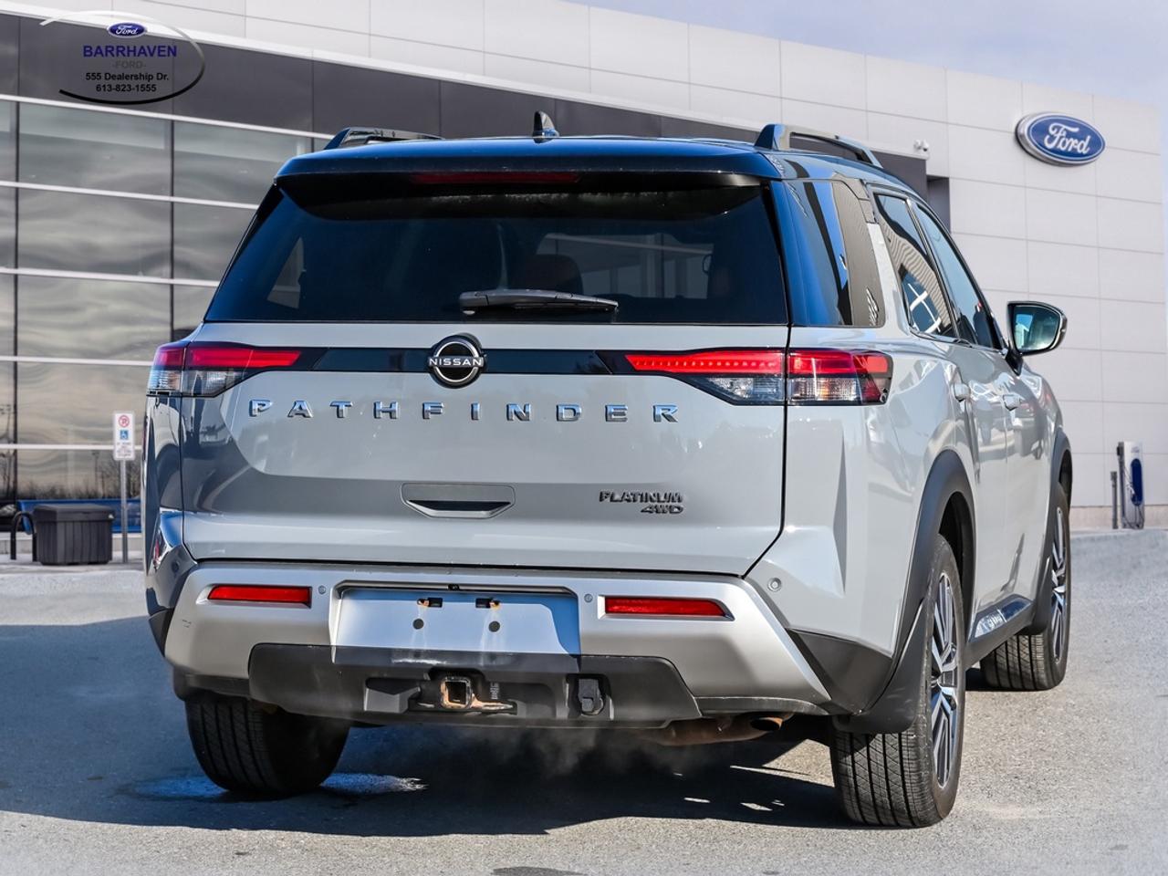 2022 Nissan Pathfinder Platinum Photo
