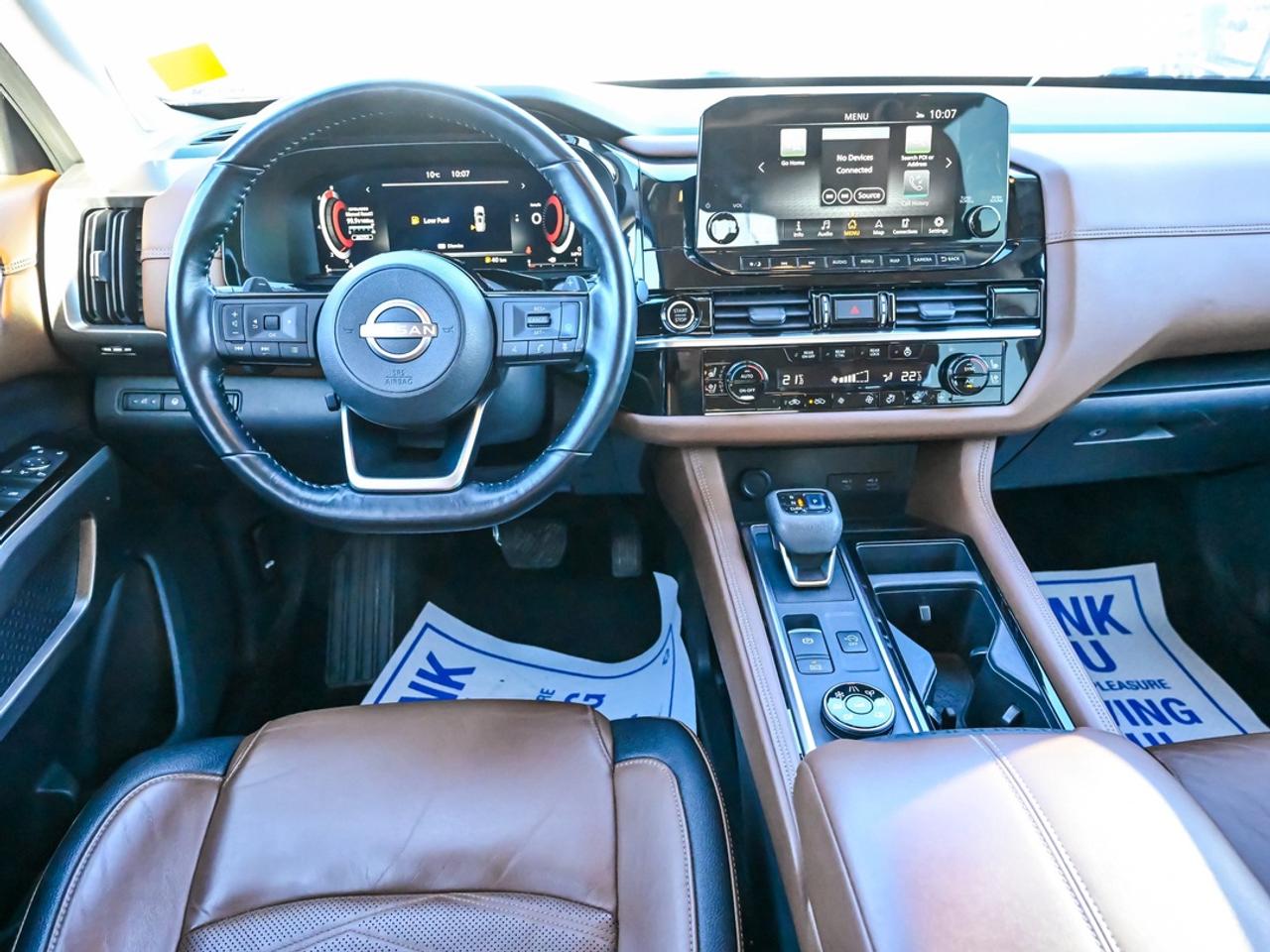 2022 Nissan Pathfinder Platinum Photo