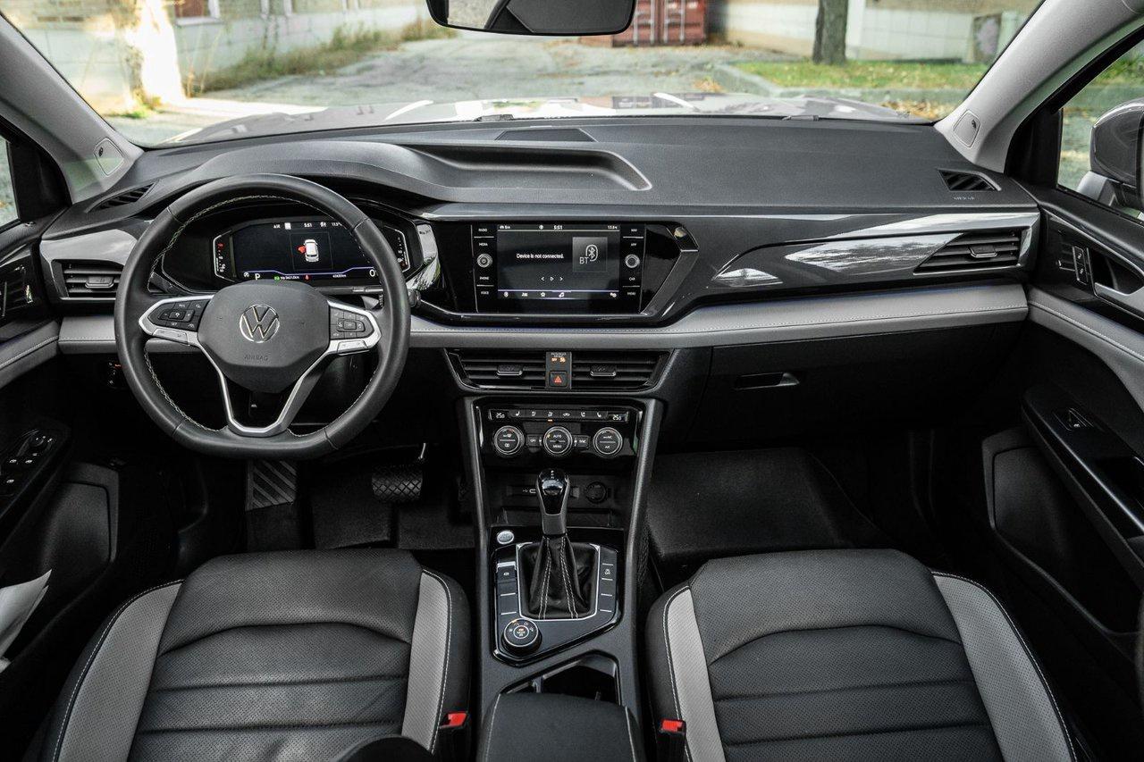 2023 Volkswagen Taos Highline Photo