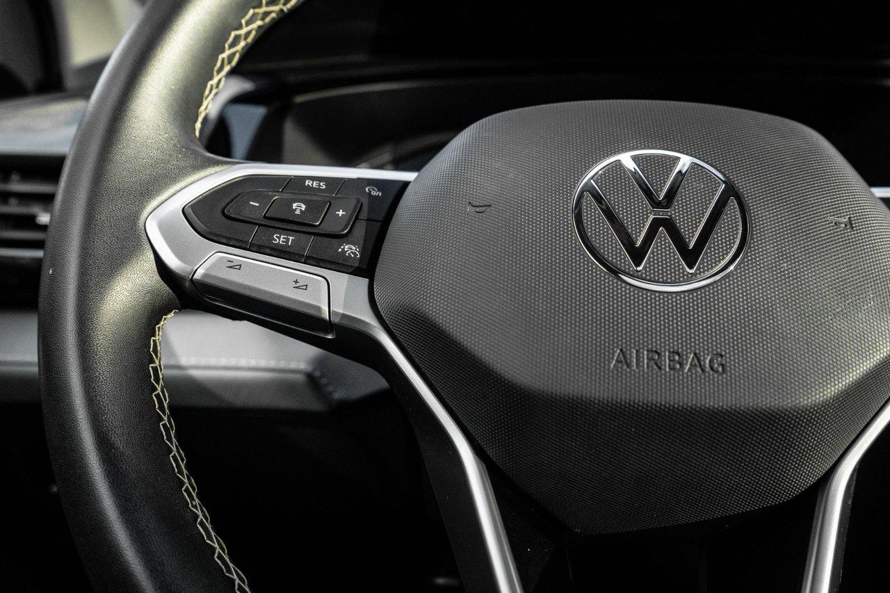 2023 Volkswagen Taos Highline Photo
