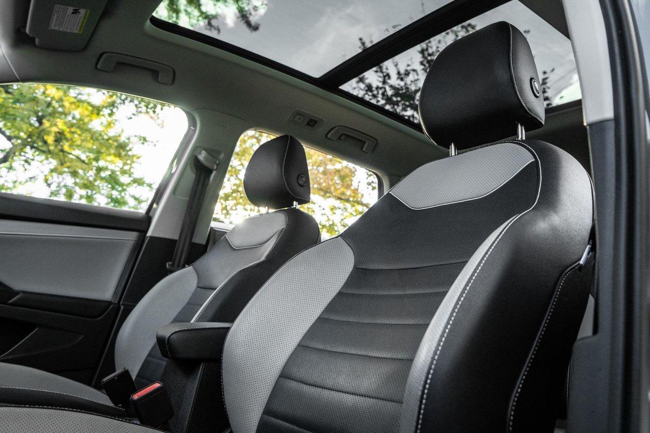2023 Volkswagen Taos Highline Photo