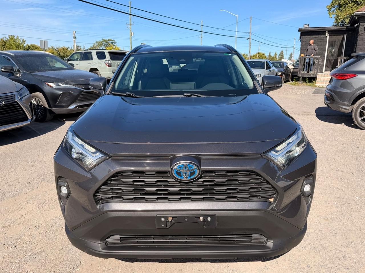 2023 Toyota RAV4 Hybrid XLE Photo5