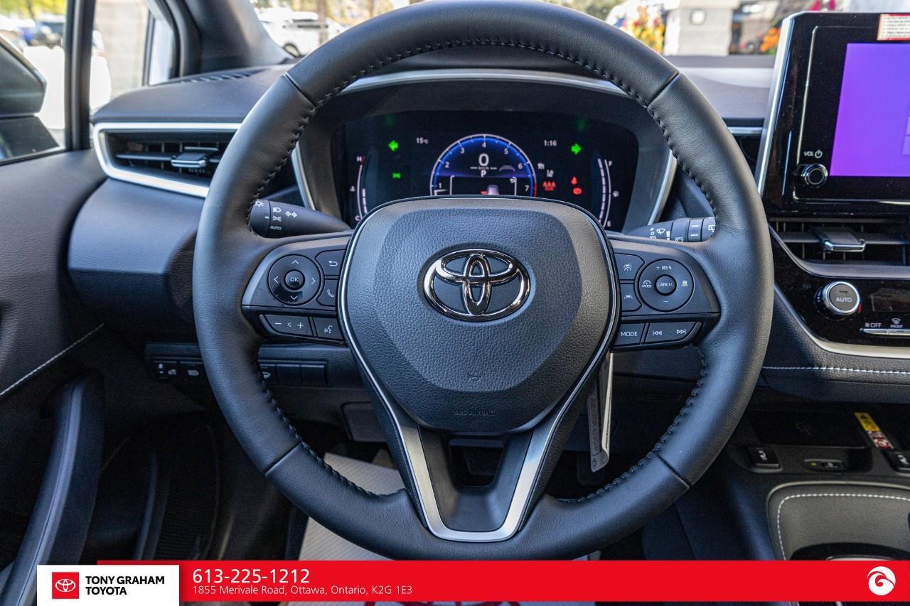 2027 Toyota Corolla Hatchback Photo