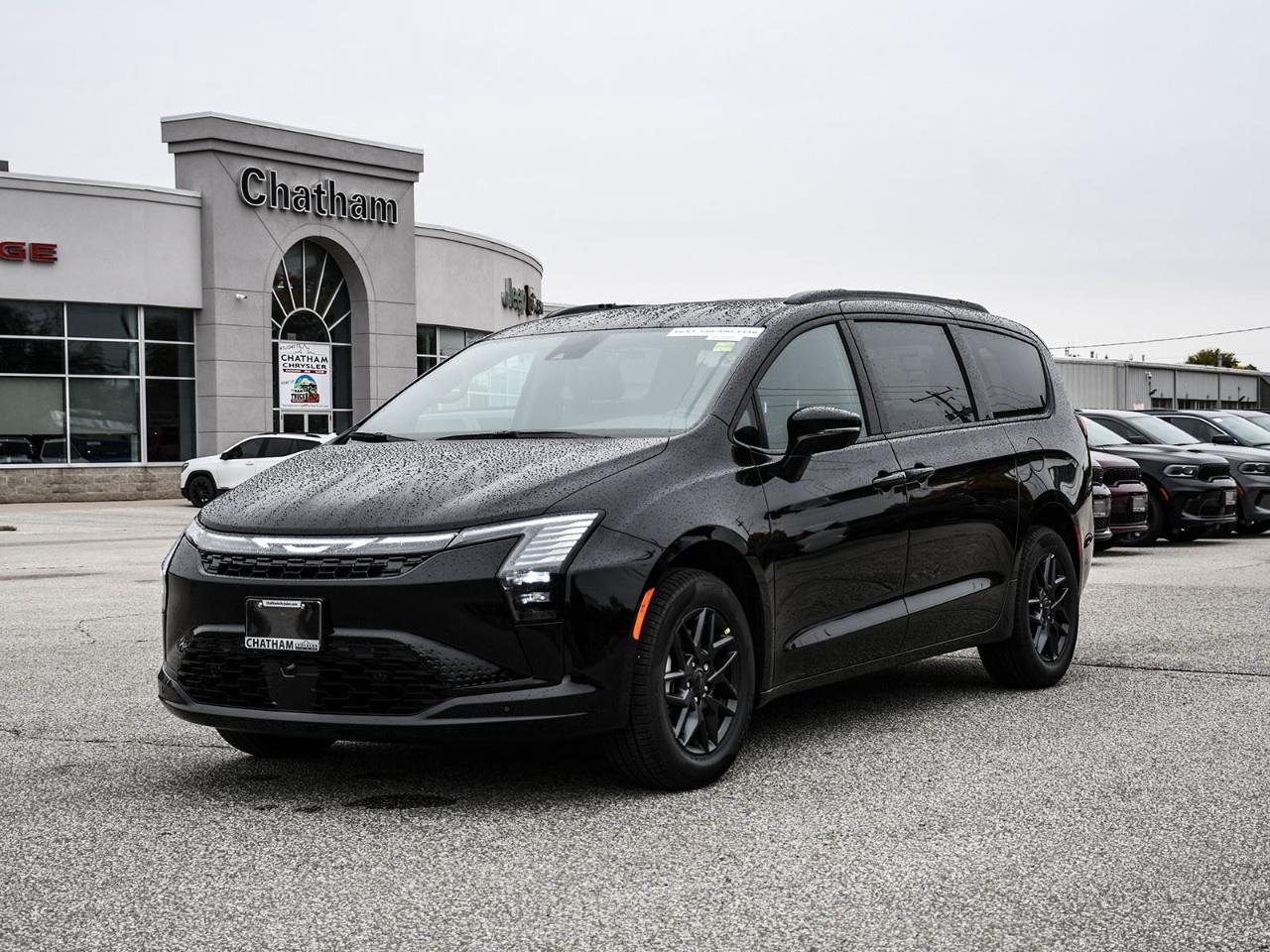 2027 Chrysler Pacifica Select AWD Photo0