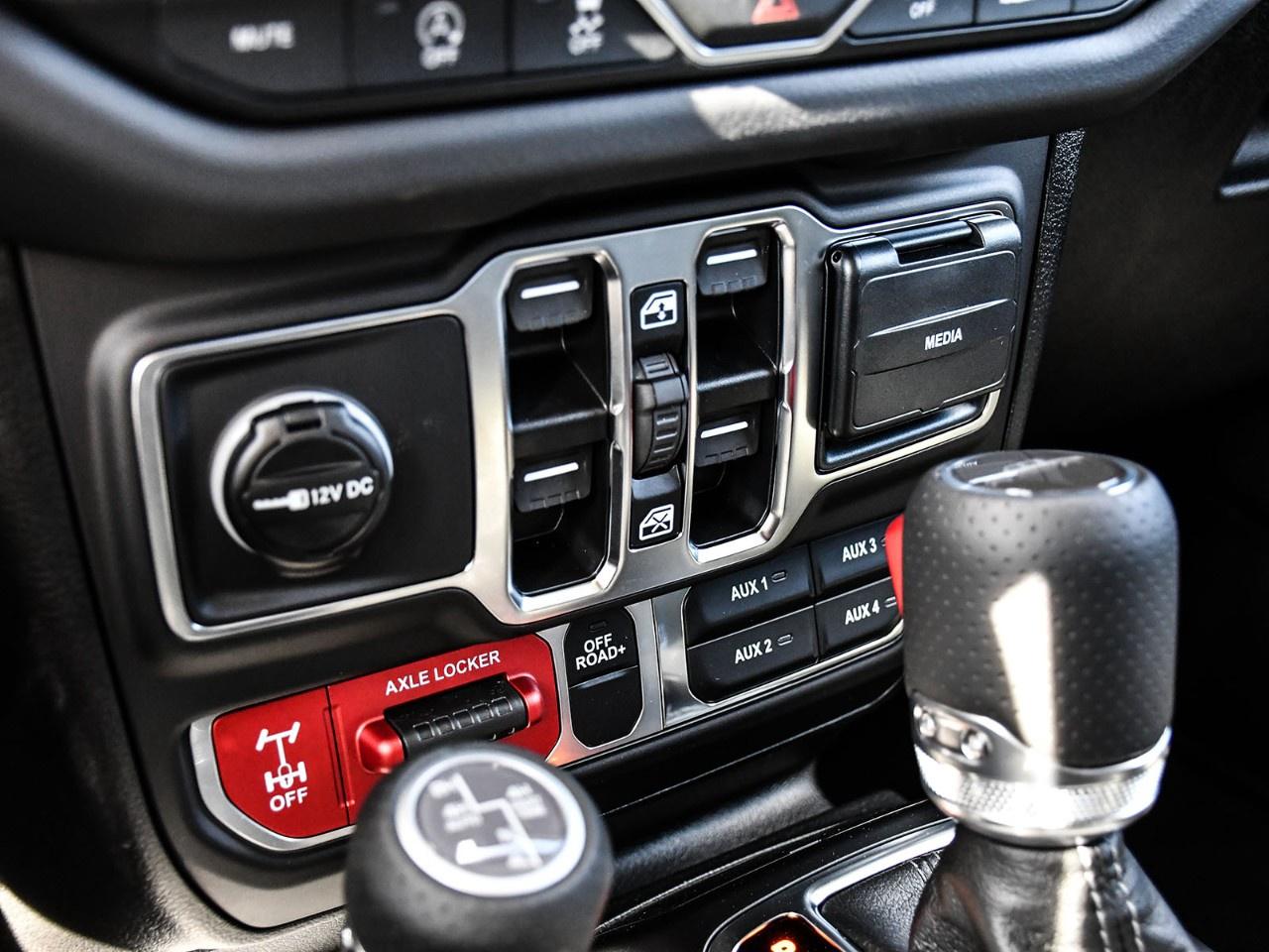2027 Jeep Gladiator Mojave X 4x4 Photo