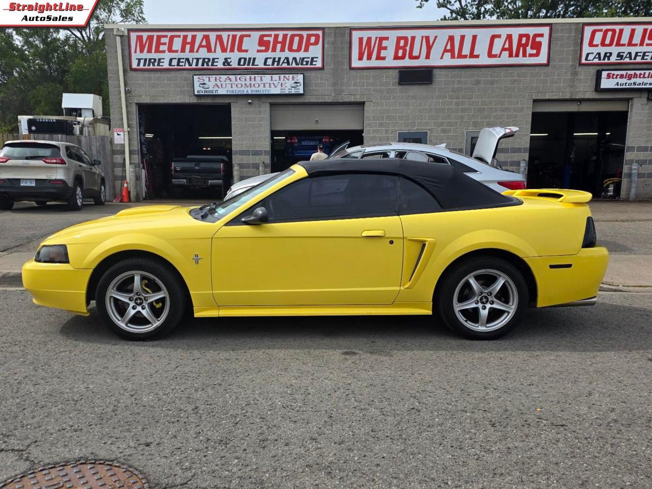 2003 Ford Mustang Deluxe Convertible - New Roof Installed Photo