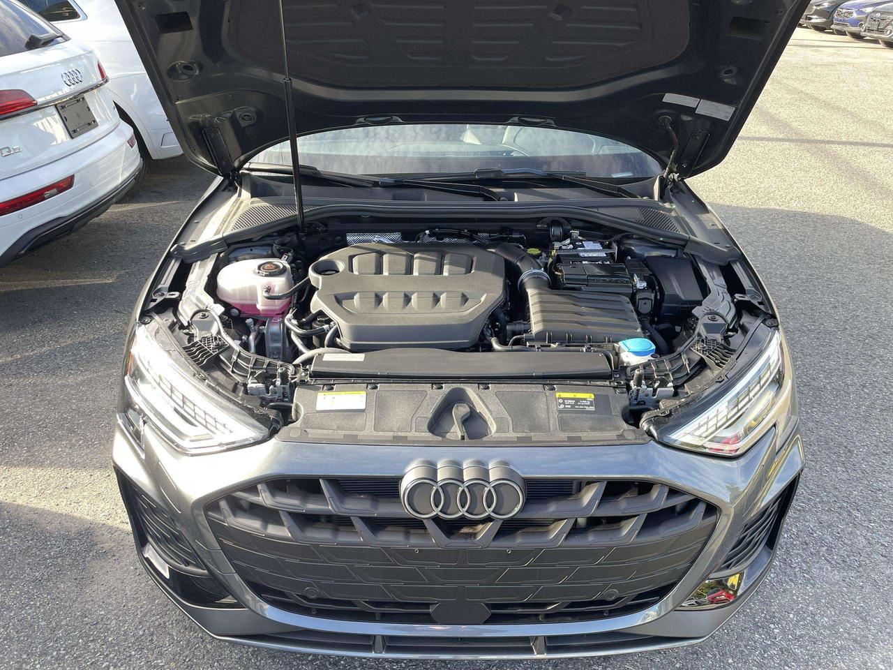 2026 Audi A3 Progressiv LIKE NEW!!  ONLY 6,098KMS, LEATHER, ROOF, ADAPTIVE CRUISE, LANE DEP., SIDE ASSIST, BK. CAM Photo