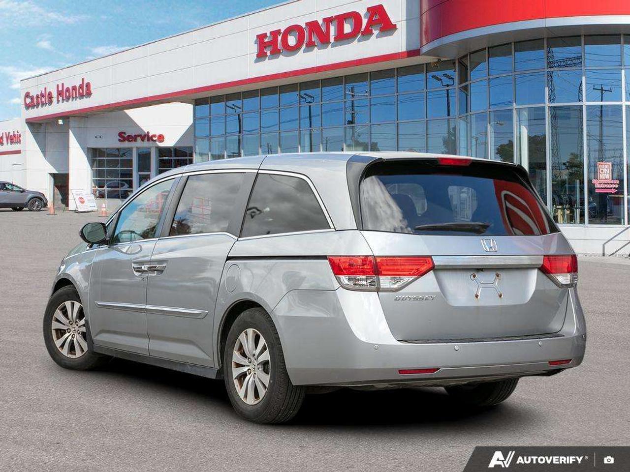 2016 Honda Odyssey EX-L Photo3