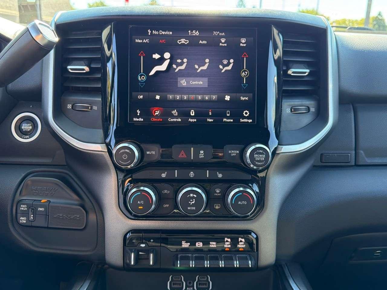2019 RAM 2500 Big Horn 4x4 Crew Cab 6'4 Box Photo