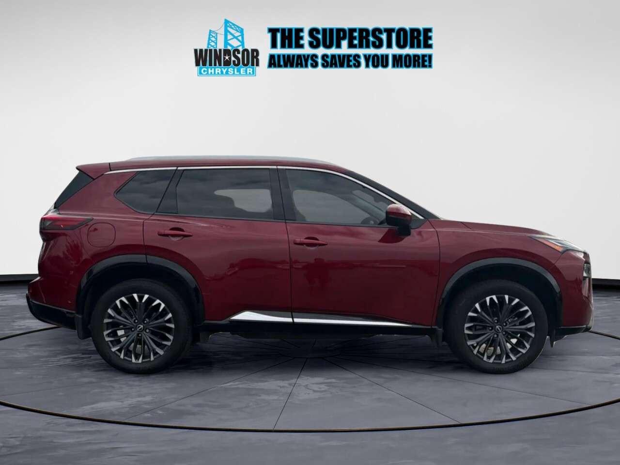 2024 Nissan Rogue AWD Platinum Photo3