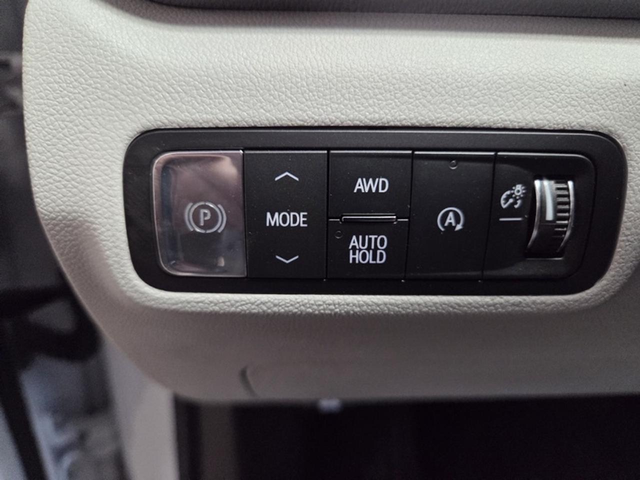 2026 GMC Terrain Denali  - Sunroof -  Cooled Seats Photo