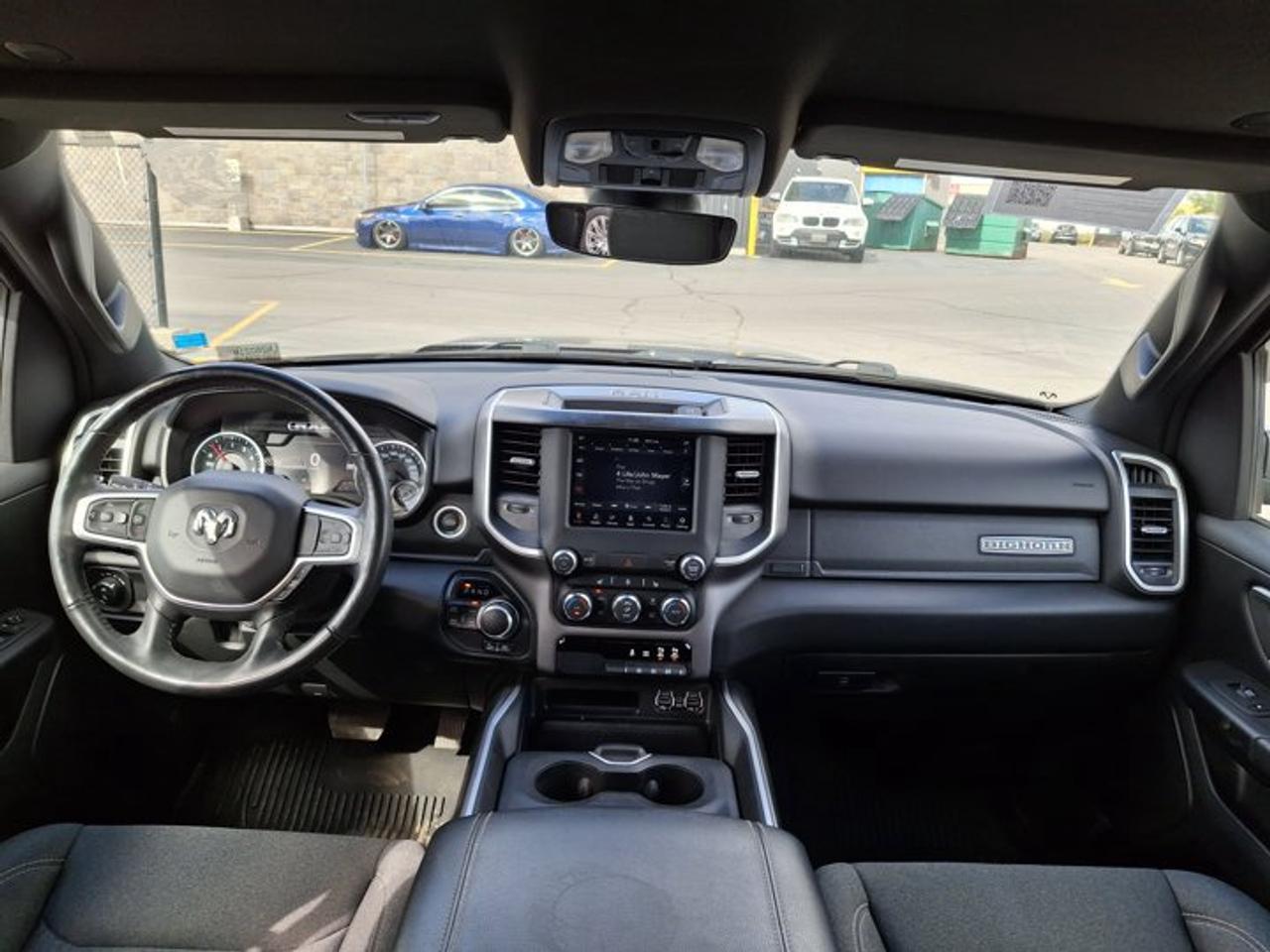 2020 RAM 1500 Big Horn Crew Cab 4x4 | 5.7L Hemi | North Edition | 20" Alloys | Android Auto + CarPlay and More ! Photo