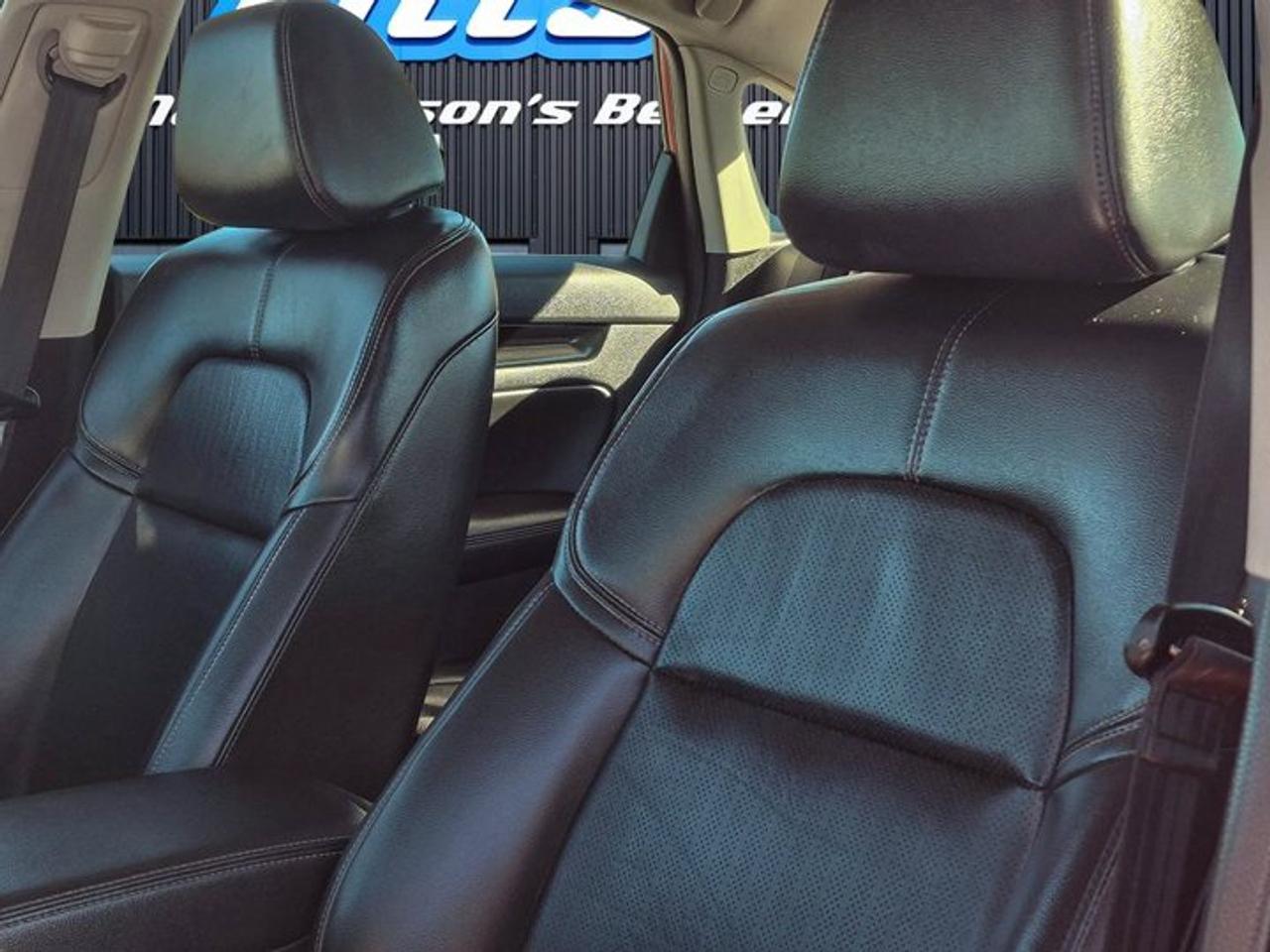 2022 Honda Civic Sedan Touring | Leather | Sunroof | Heated Seats + Steering | Adaptive Cruise | CarPlay + Android & More ! Photo