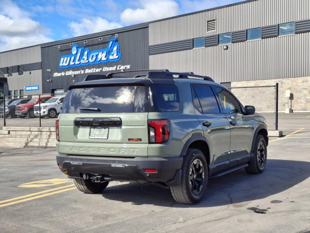 2026 Honda Passport TrailSport Touring | Leather | Sunroof | Roof Carrier | BOSE Audio | Heated + Vented Seats | 360 Cam Photo