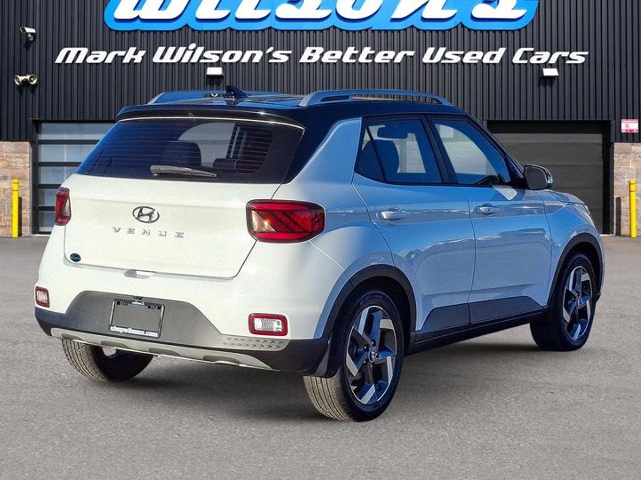 2020 Hyundai Venue Ultimate | Two Tone | Sunroof | Navi | Heated Seats + Steering | CarPlay + Android Auto | and More ! Photo